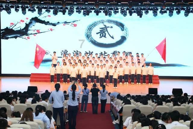 被困在殿堂的学生